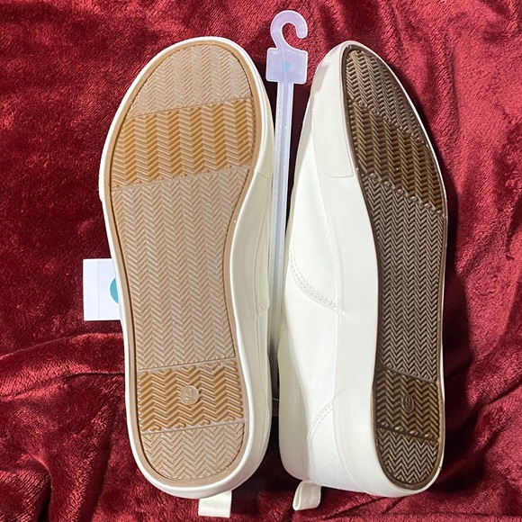 Goodfellow & Co Cream Sneakers - Picture 4 of 7